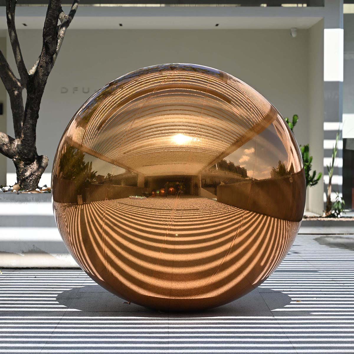 Yescom Inflatable Mirror Balloon with Iridescent, Gold, Silver, Black Options