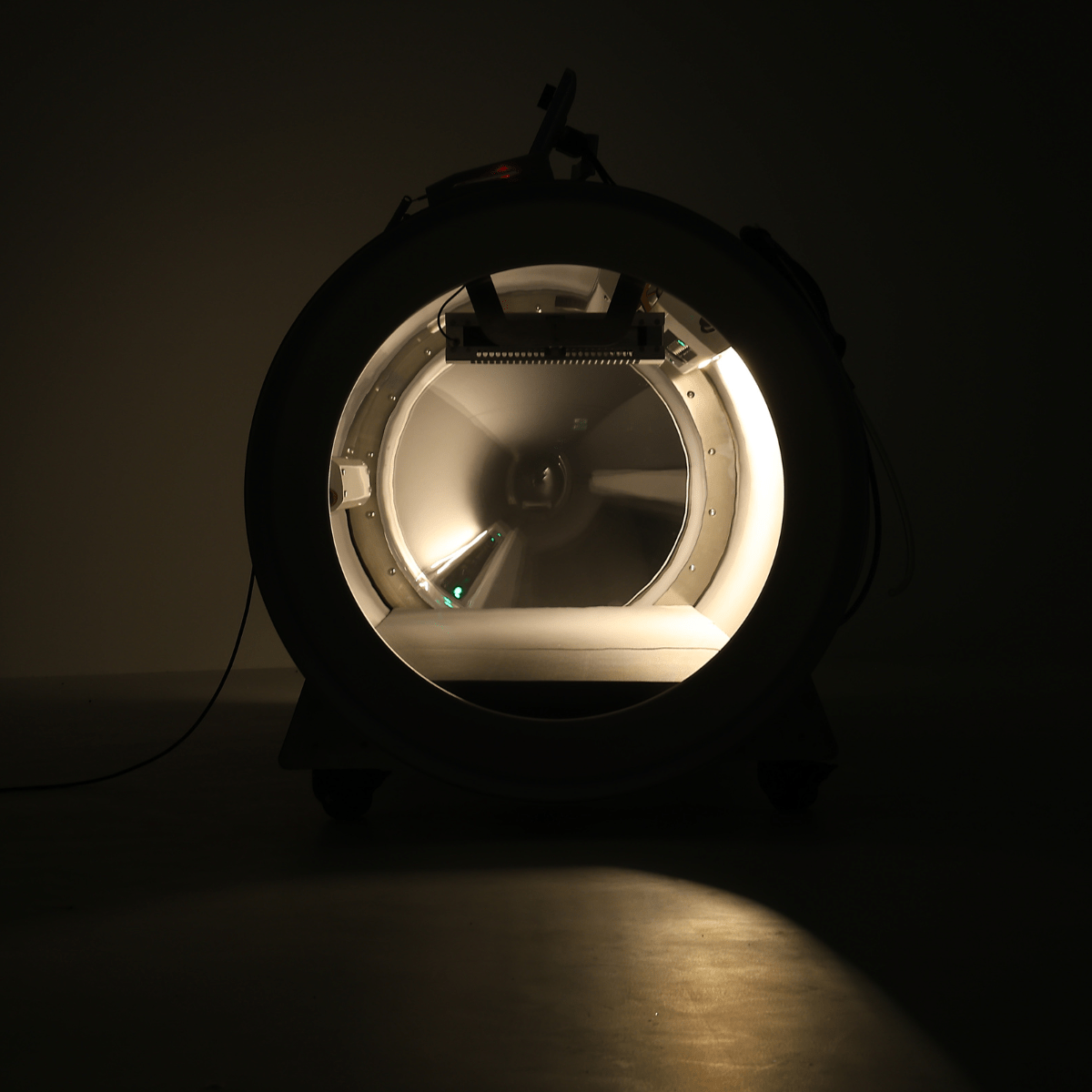Airvida Ultra Hard Shell Lying Hyperbaric Chamber – 1.3–2.0 ATA